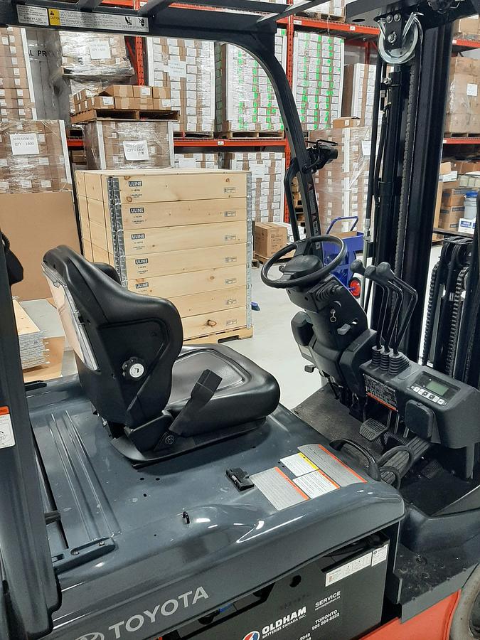 Used TOYOTA 8FBE20U 3 Wheel Electric Forklift – As New!