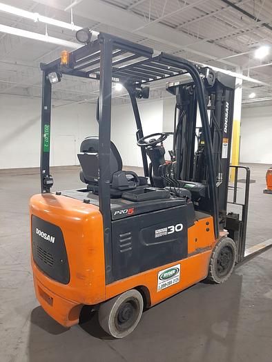 Used Doosan  BC30S-5 – 6000 lb. Forklift