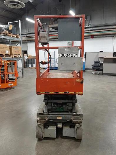 Used 2005 Skyjack SJIII 3219 scissor lift