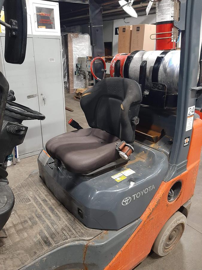Used 2012 TOYOTA 8FGCU25 – 5000 lb. Forklift