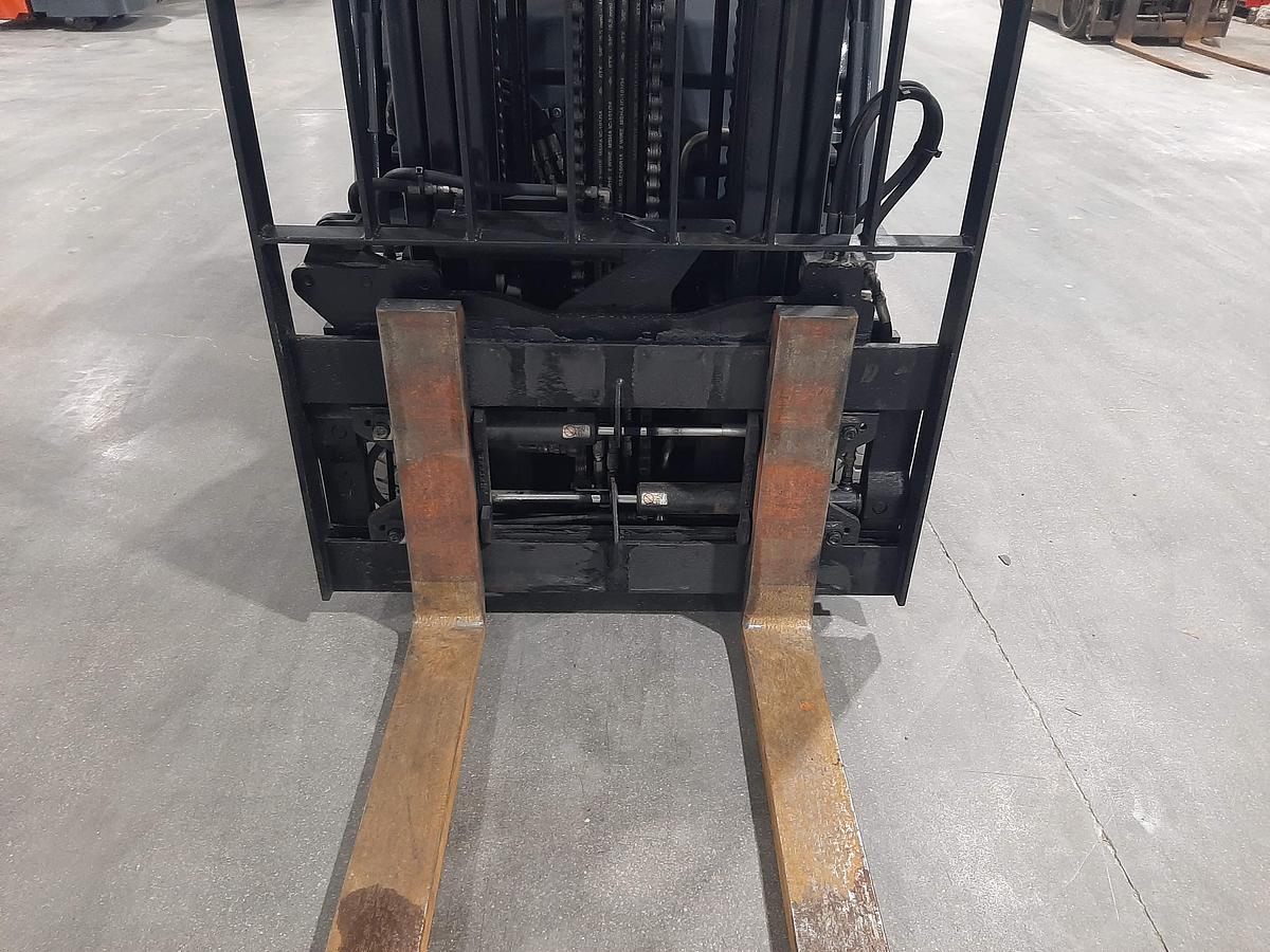 Used 2019 TOYOTA 8FGCU30 – 6000 lb. Forklift