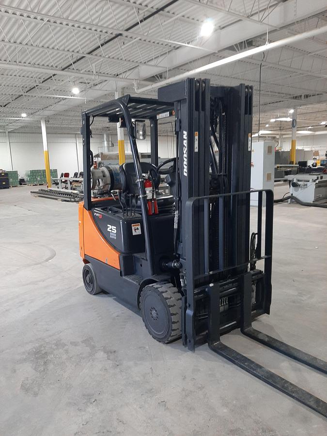 Used 2016 DOOSAN GC25P-5 – 5000 lb. Propane Forklift