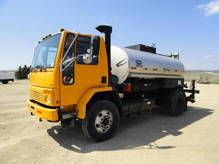 Used 1999 STERLING sc7000