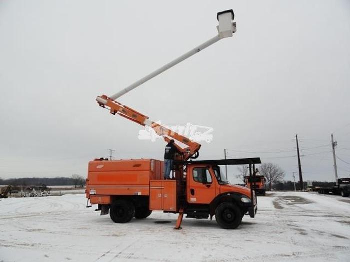 Used 2011 FREIGHTLINER BUSINESS CLASS M2 106