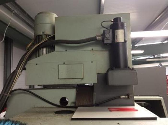 Used 1995 TOS F2V CNC Milling Machine