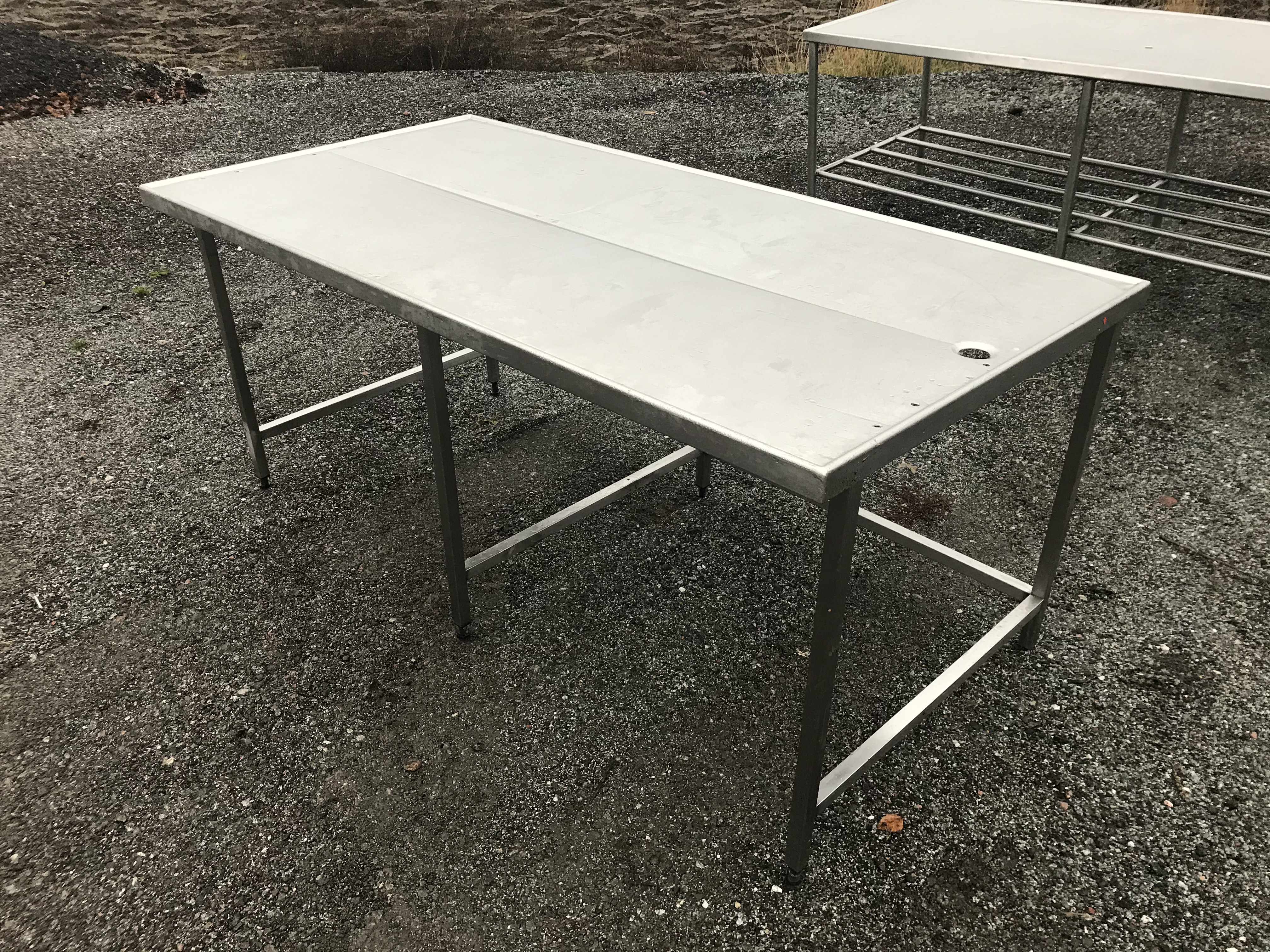Begagnad Korvbord 200x100cm