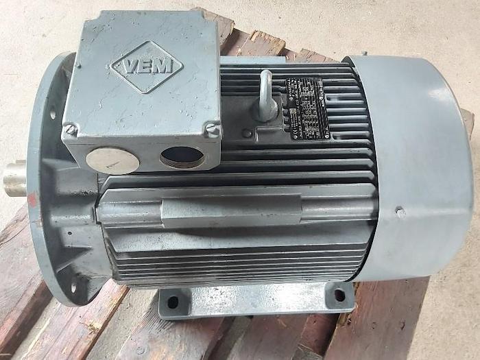 Gebraucht Elektromotor mit Flansch und Fuss, K21R 200LX6 TWS HW, 22KW, 965 rpm, VEM, gebraucht