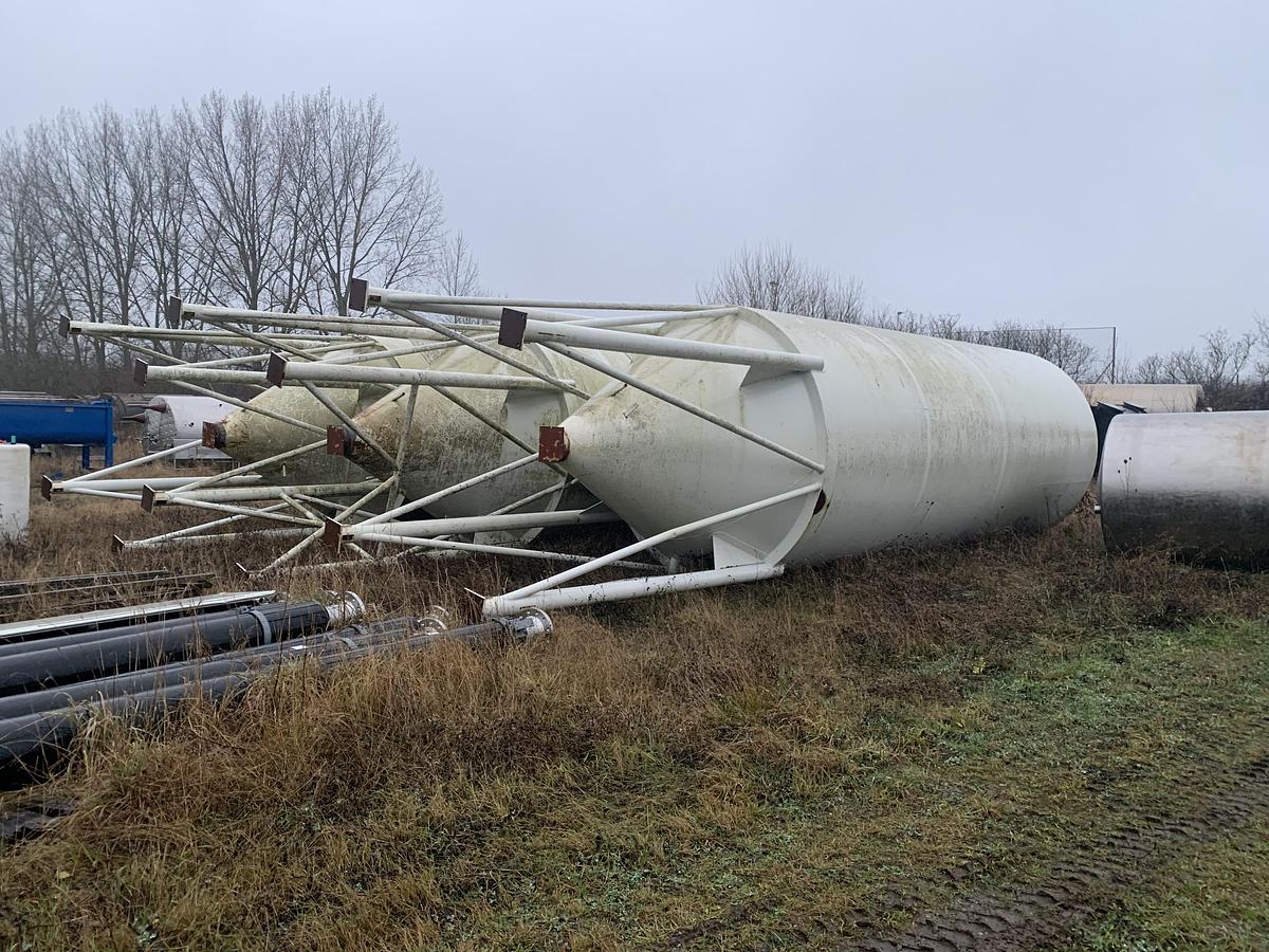 Used 40 m3 silotanke med keglebund
