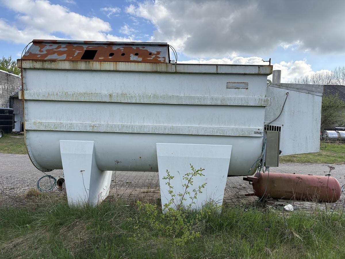 Used 10 m3 mixer plov skærs mixer