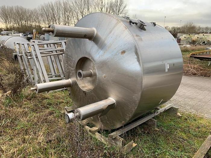 Used Rustfri 3200 liters tank