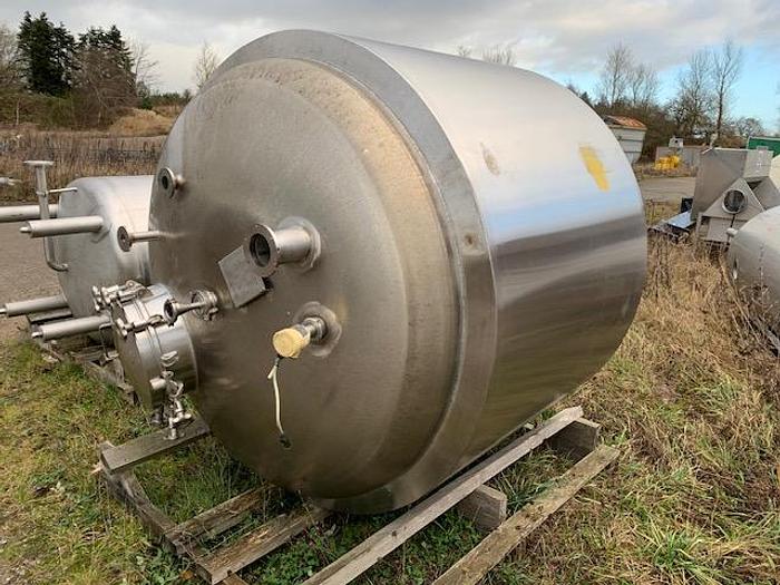 Used Rustfri 3200 liters tank