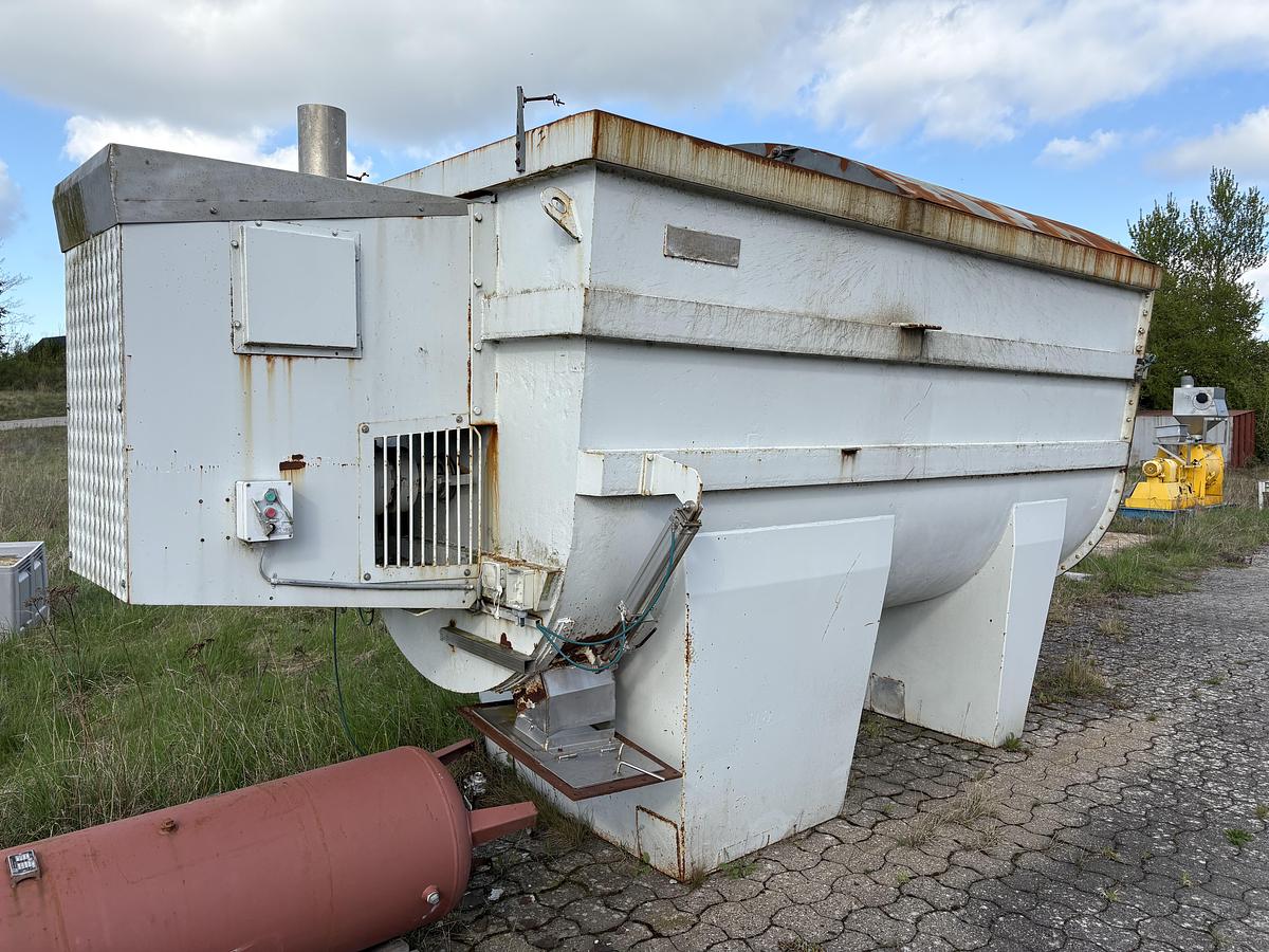 Used 10 m3 mixer plov skærs mixer
