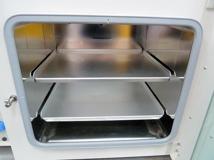 Used E 15176 E - Vacuum Oven HERAEUS VT 6060 M - Vacutherm