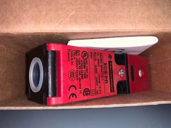 XCSPR752 - Guard switch, Telemecanique Safety switch