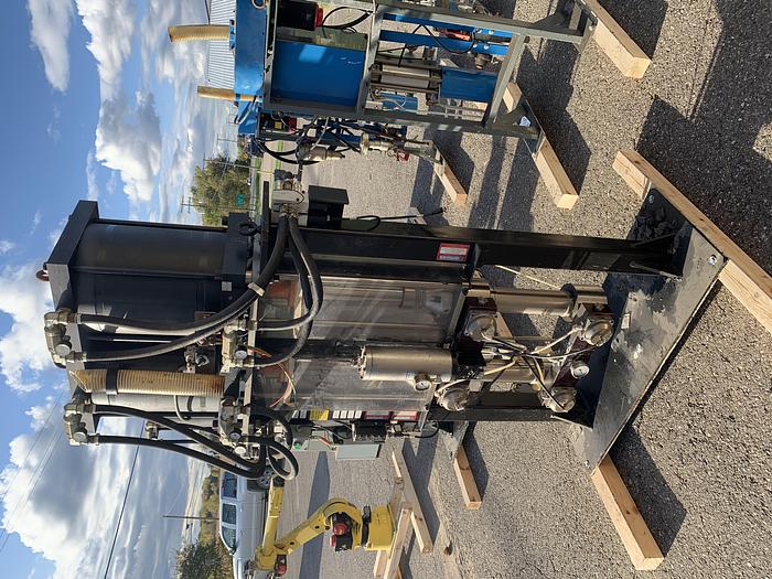 Used SEALANT EQUIPMENT & ENGINEERING SERVO DRIVEN ROBOTIC SEALANT APPLICATOR PUMP WITH DUAL PUMPS