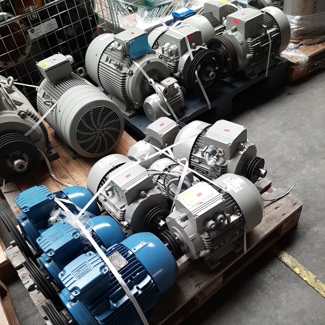 Used Electrical Motors - Siemens and WEG - RX.77.110
