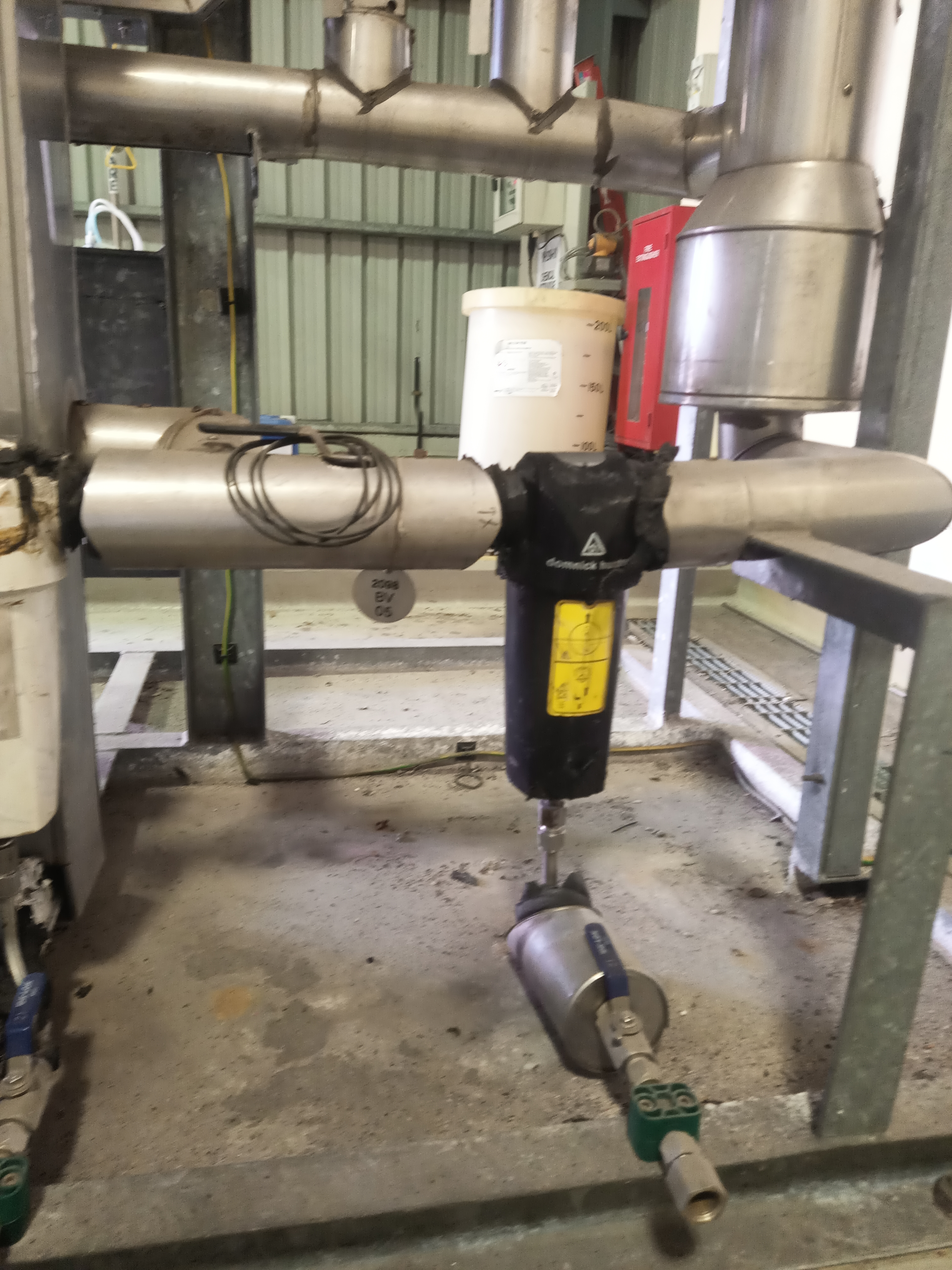 Used Safe Change Filter Housing. Yom 2016. Magnetic Separator (Magbox Mxf29-E-0250). Yom 2016.vv - Parker Hannifin Singapore - SG121