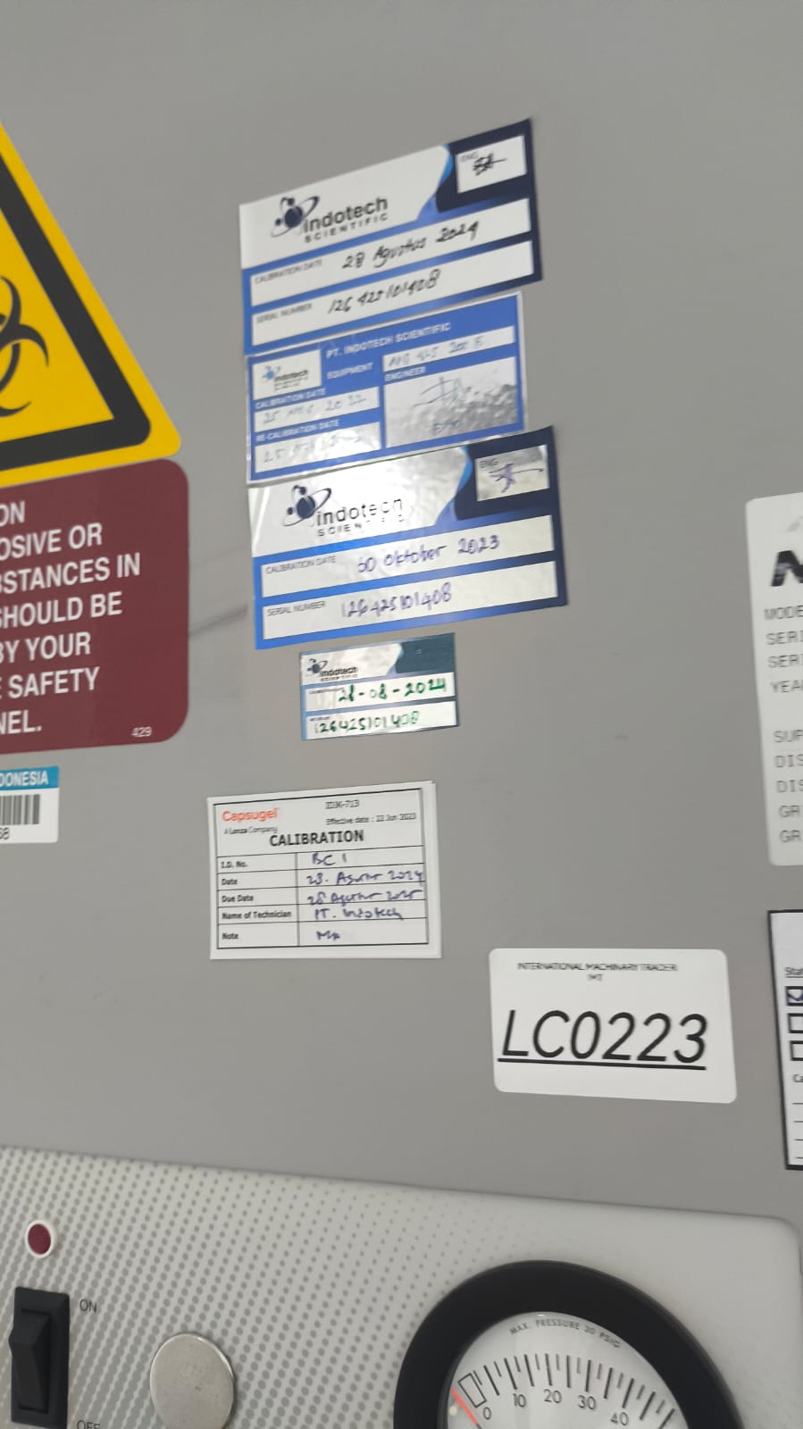 Used Biosafety Cabinet - Nuaire - Nu-425-200e - LC0223