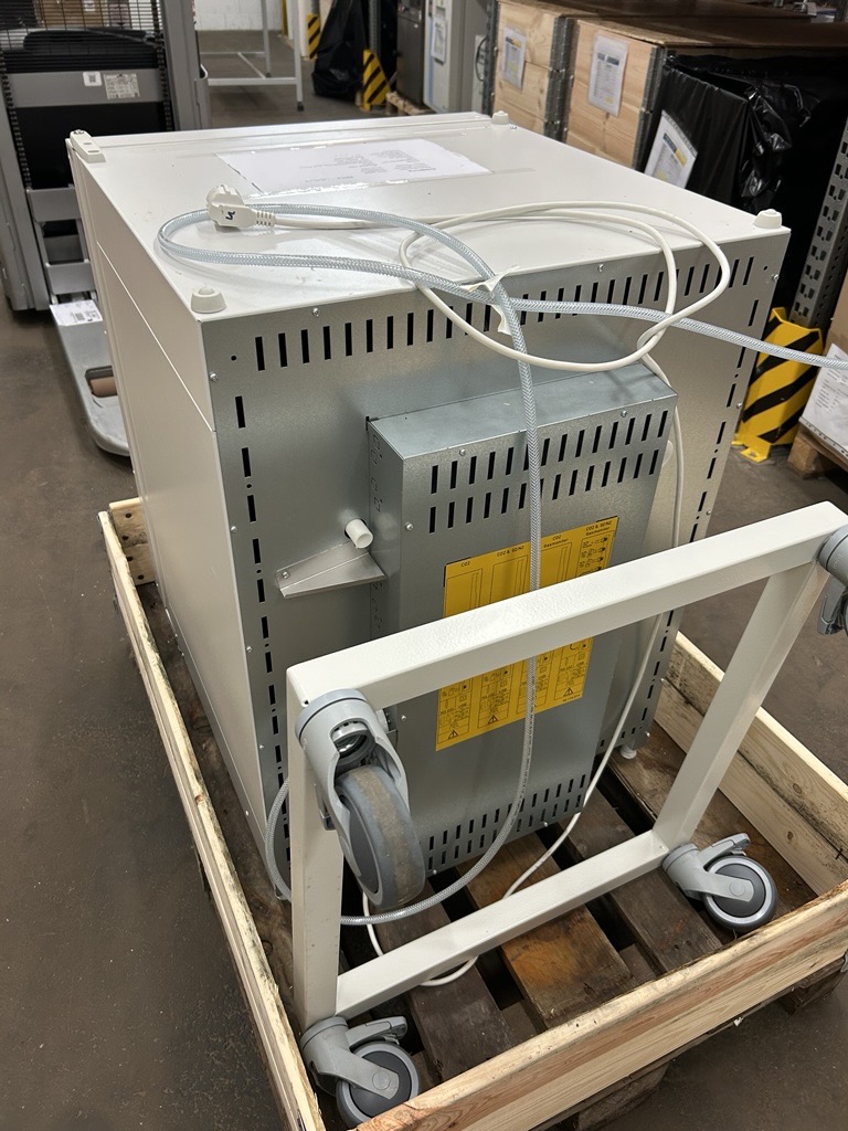 Used Incubator CO2 - Thermo Fisher Scientific - Heracell 10I - BTH012