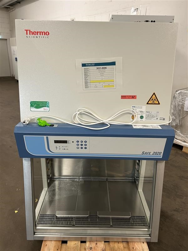 Used Laminar Flow - Thermo Fisher Scientific - Safe 2020 0.9 - BTH094, BTH095
