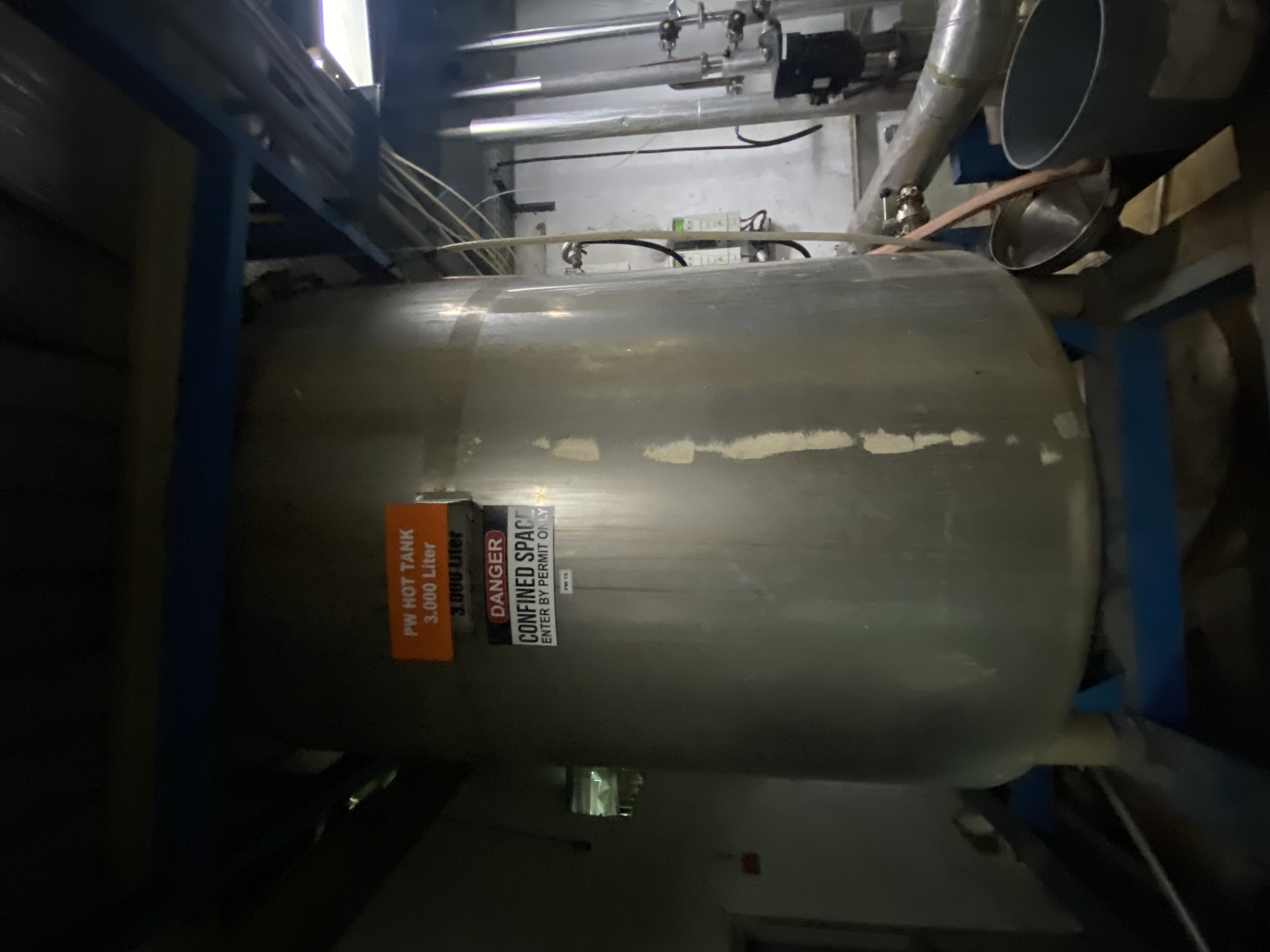 Used PW 3000L TANK - LC0528