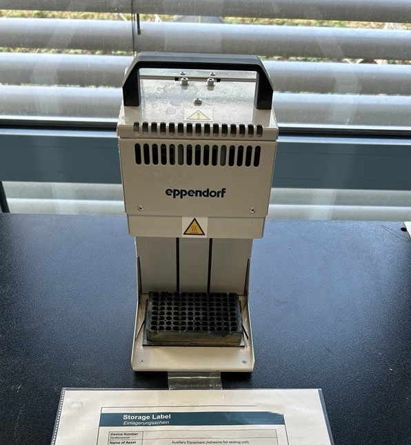 Used Adhesive Foil Sealing Unit - Eppendorf - Heat Sealer - BTH084
