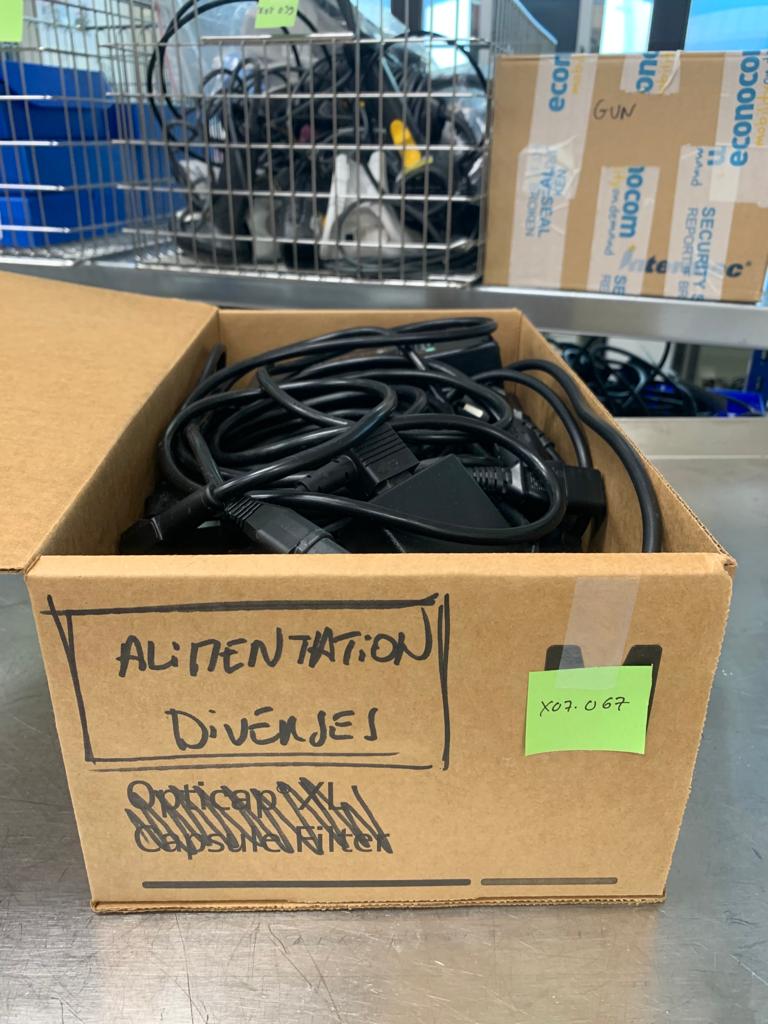 Used 1 Box of Chargers & Alimentation Divers - X07.067