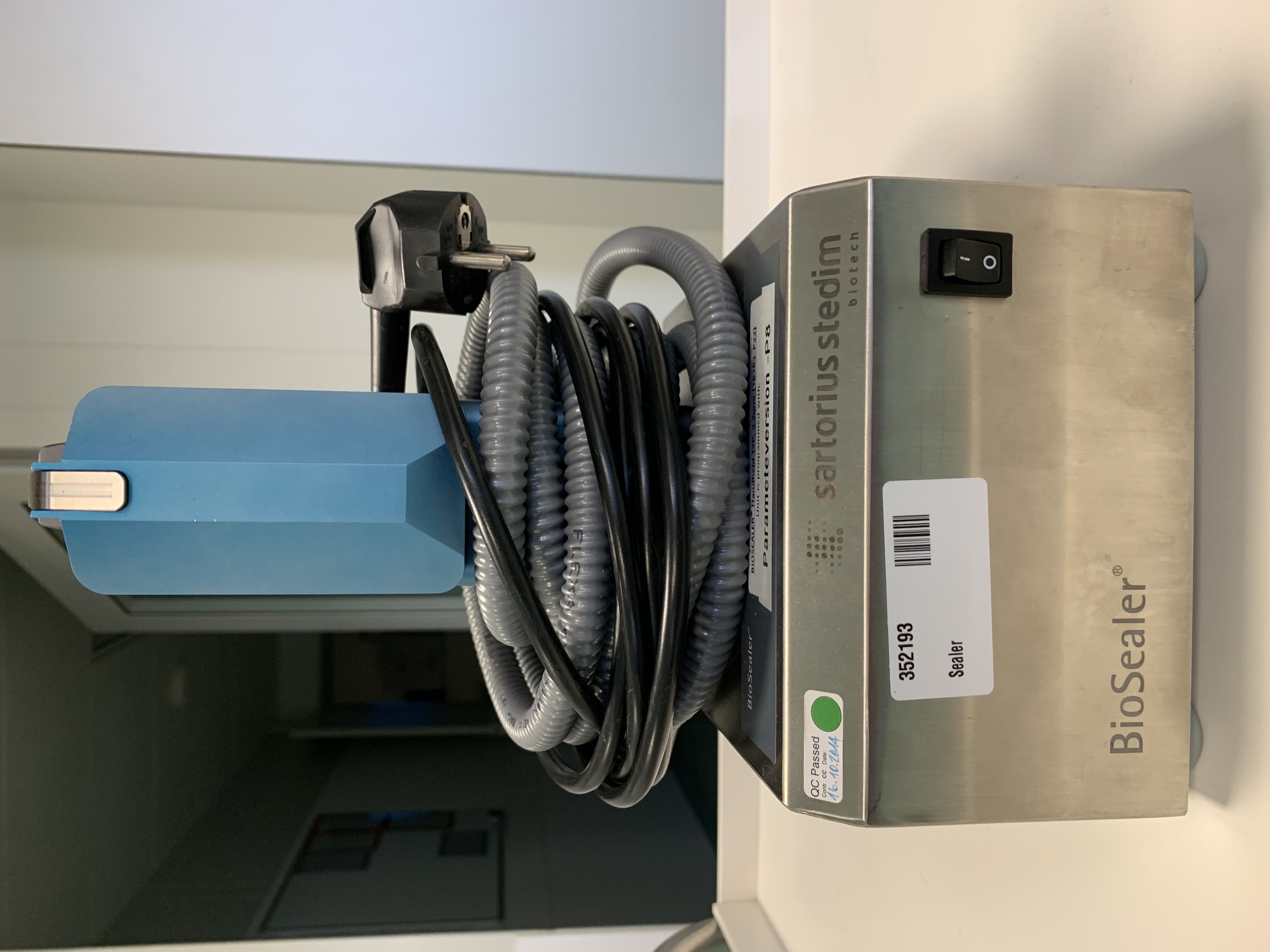 Used Hose Sealing Device - 352193