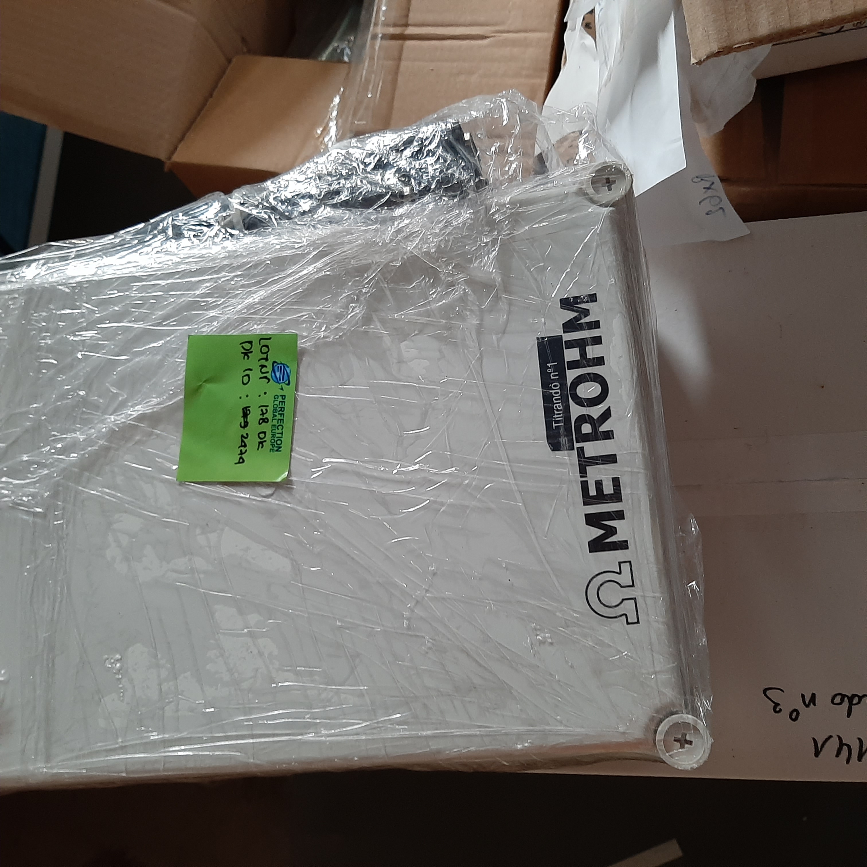 Used 3 Cartons Smaller Equipment - DK178