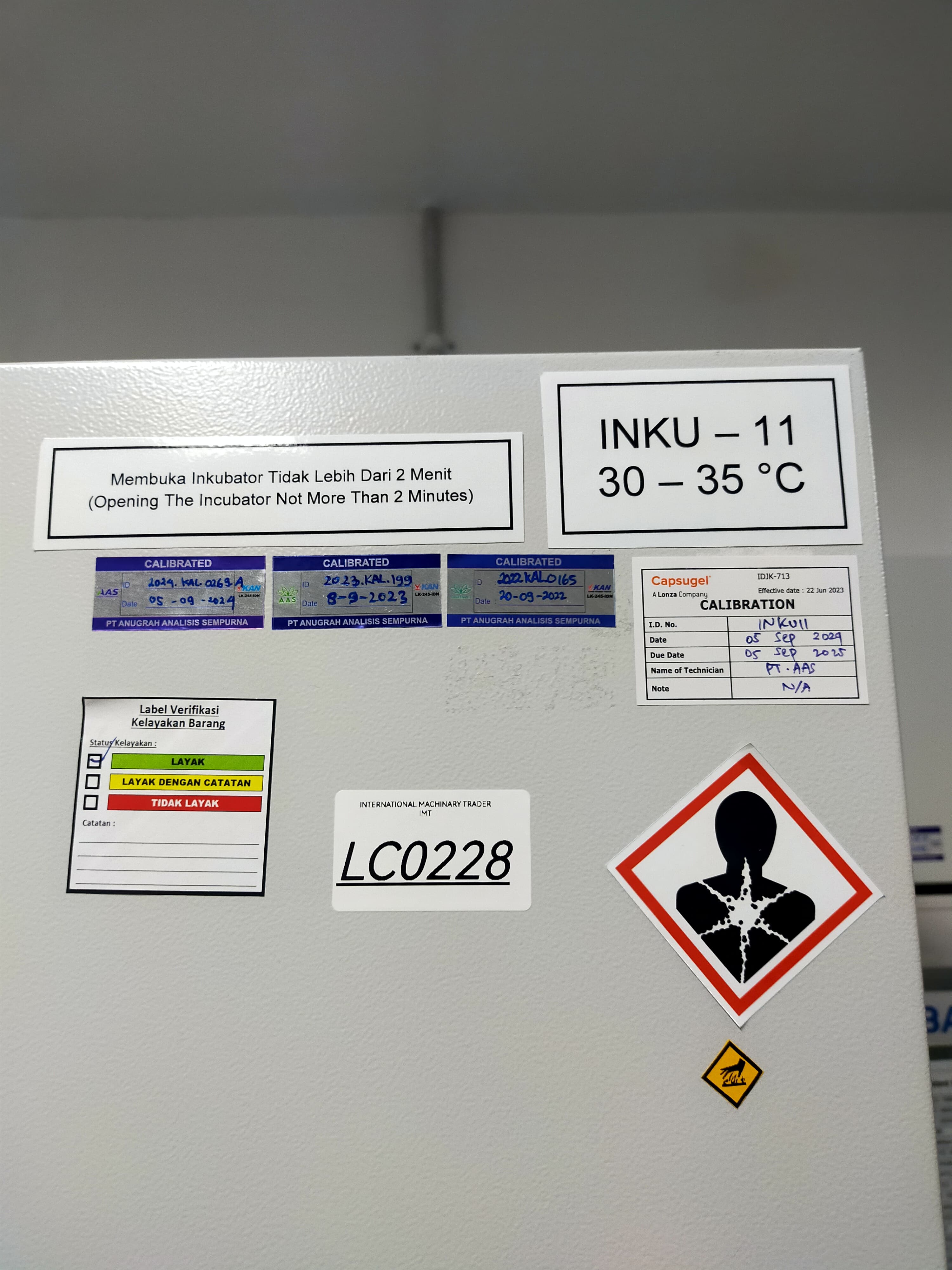 Used Cooling Incubator - Binder - KB 400 - LC0228