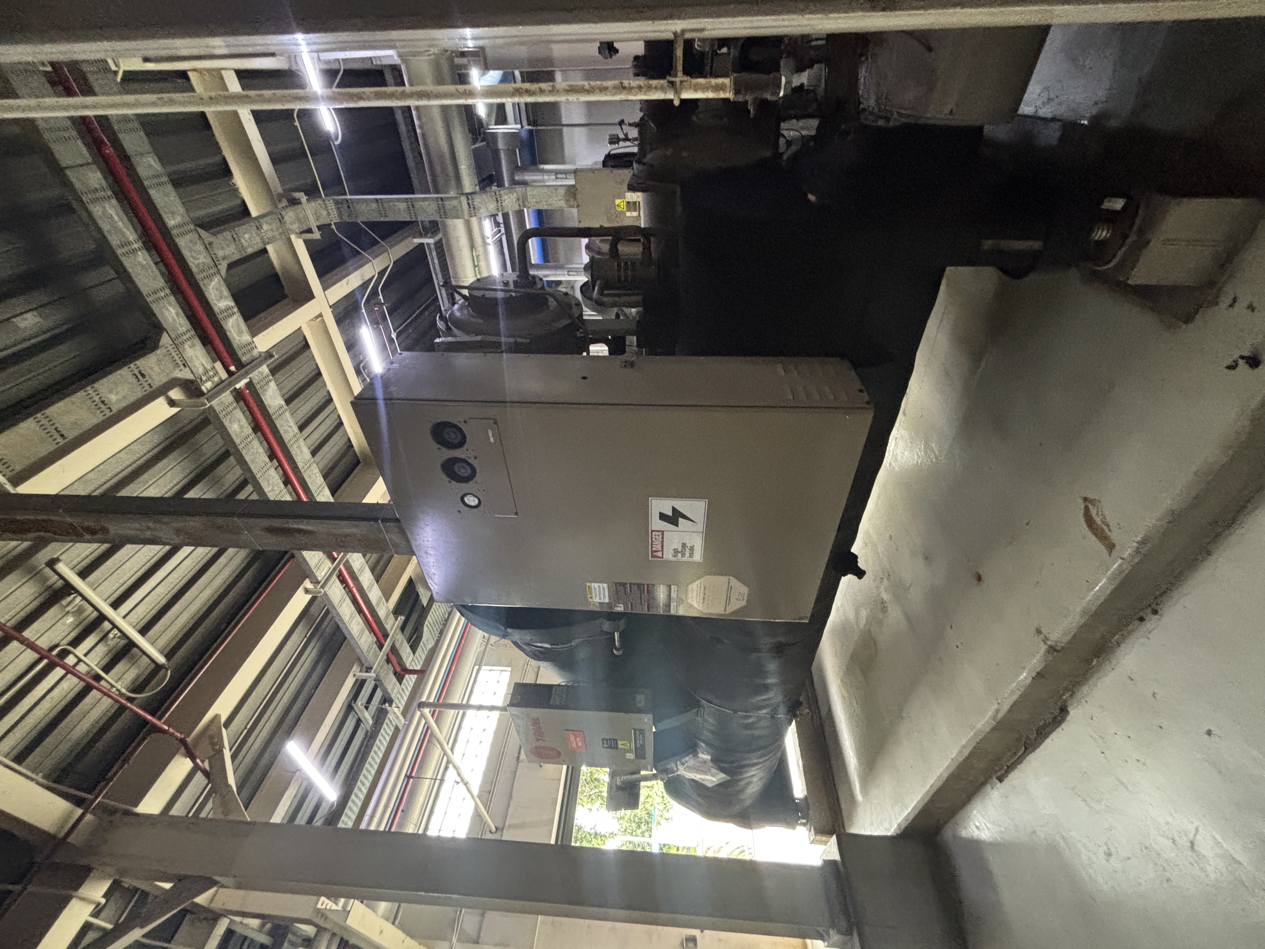 Used Chiller - Trane - CVHE420 - LC0200