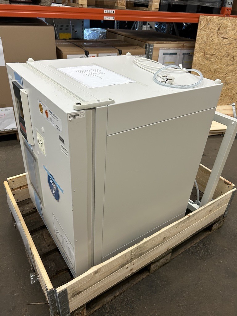 Used Incubator CO2 - Thermo Fisher Scientific - Heracell 10I - BTH012