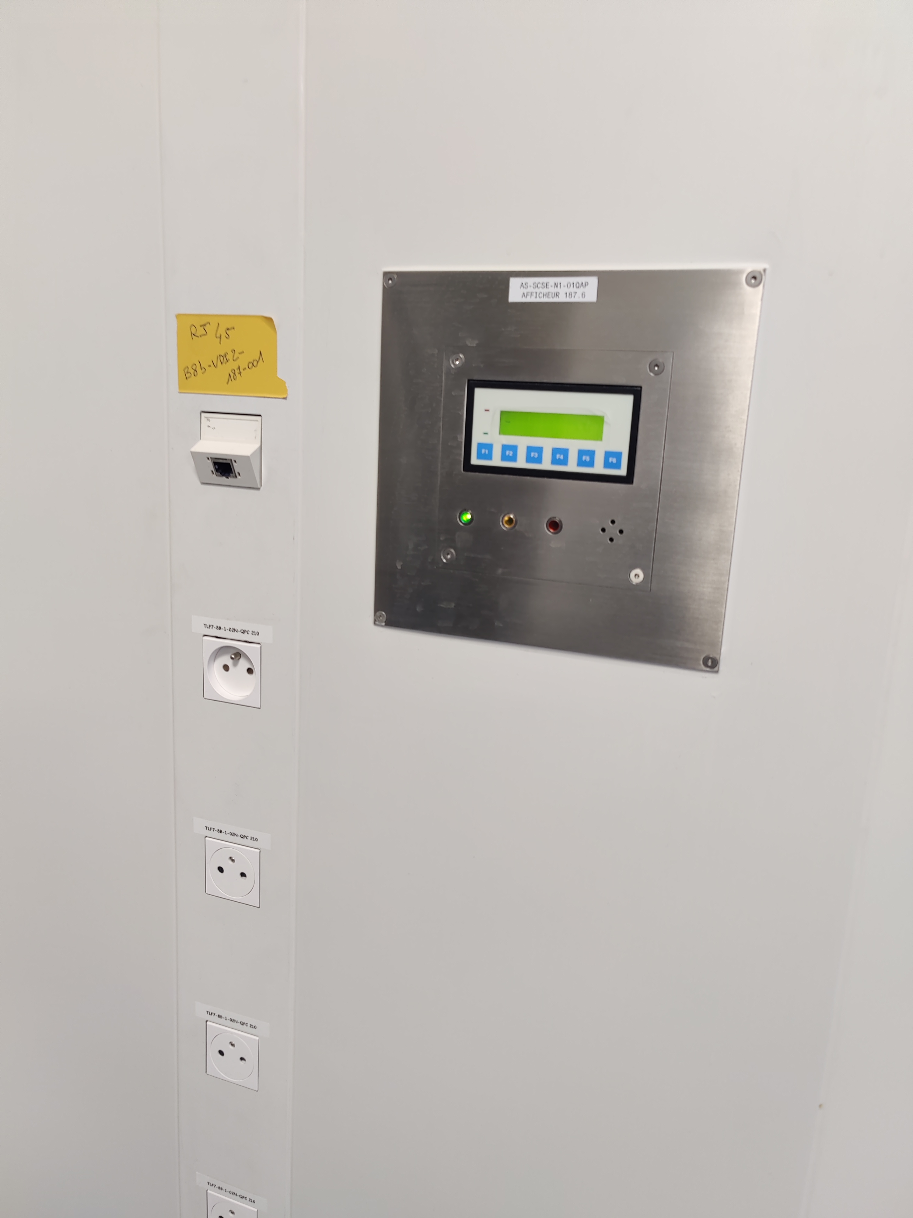 Used 2 Inflatable Seal Doors - Malochet - 066.SF