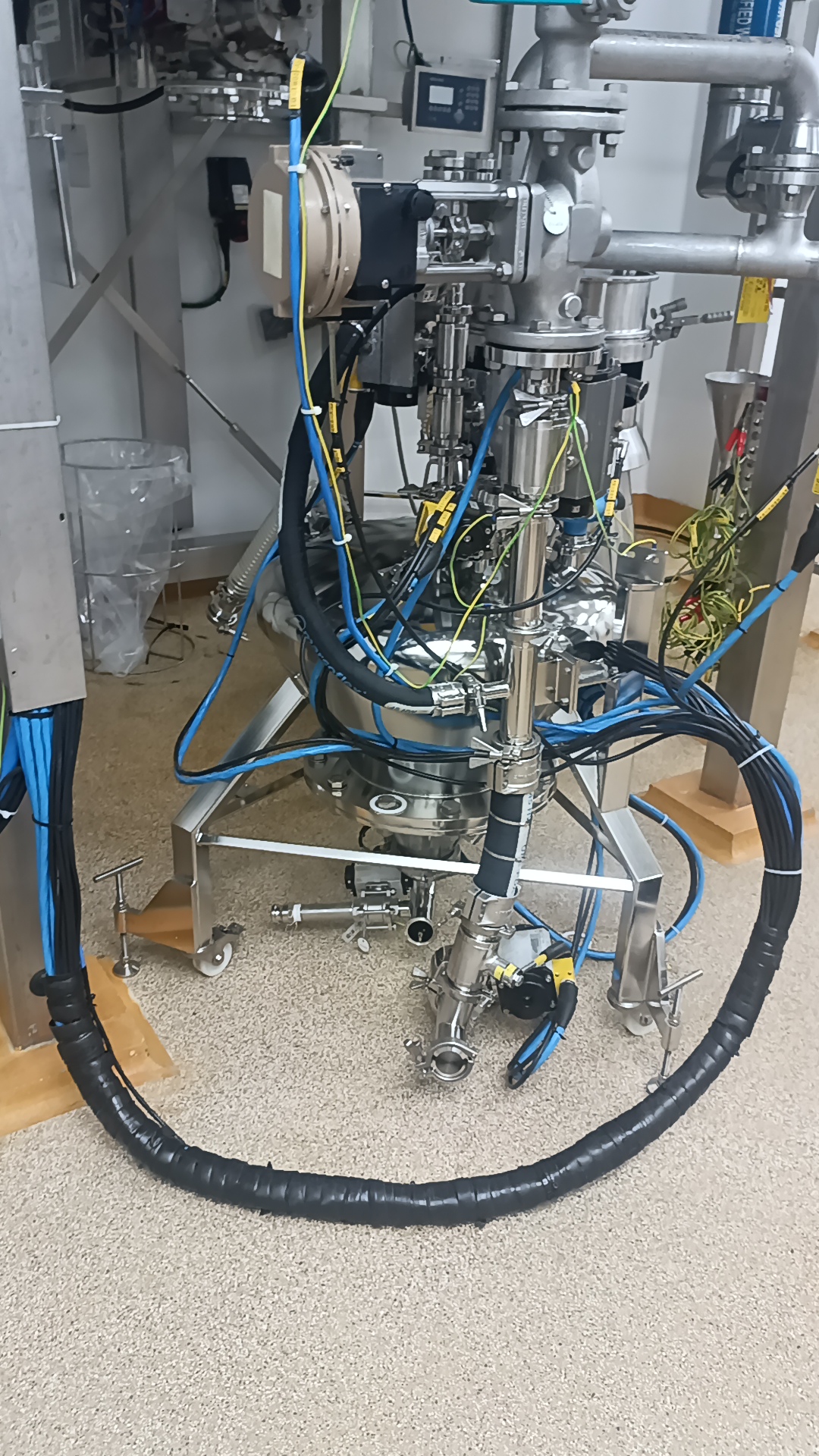 Used Pellet Receiver Bin (Movable) With Manual Sampling Port - Dietrich Engineering Consultants SA - SG.101.GQ