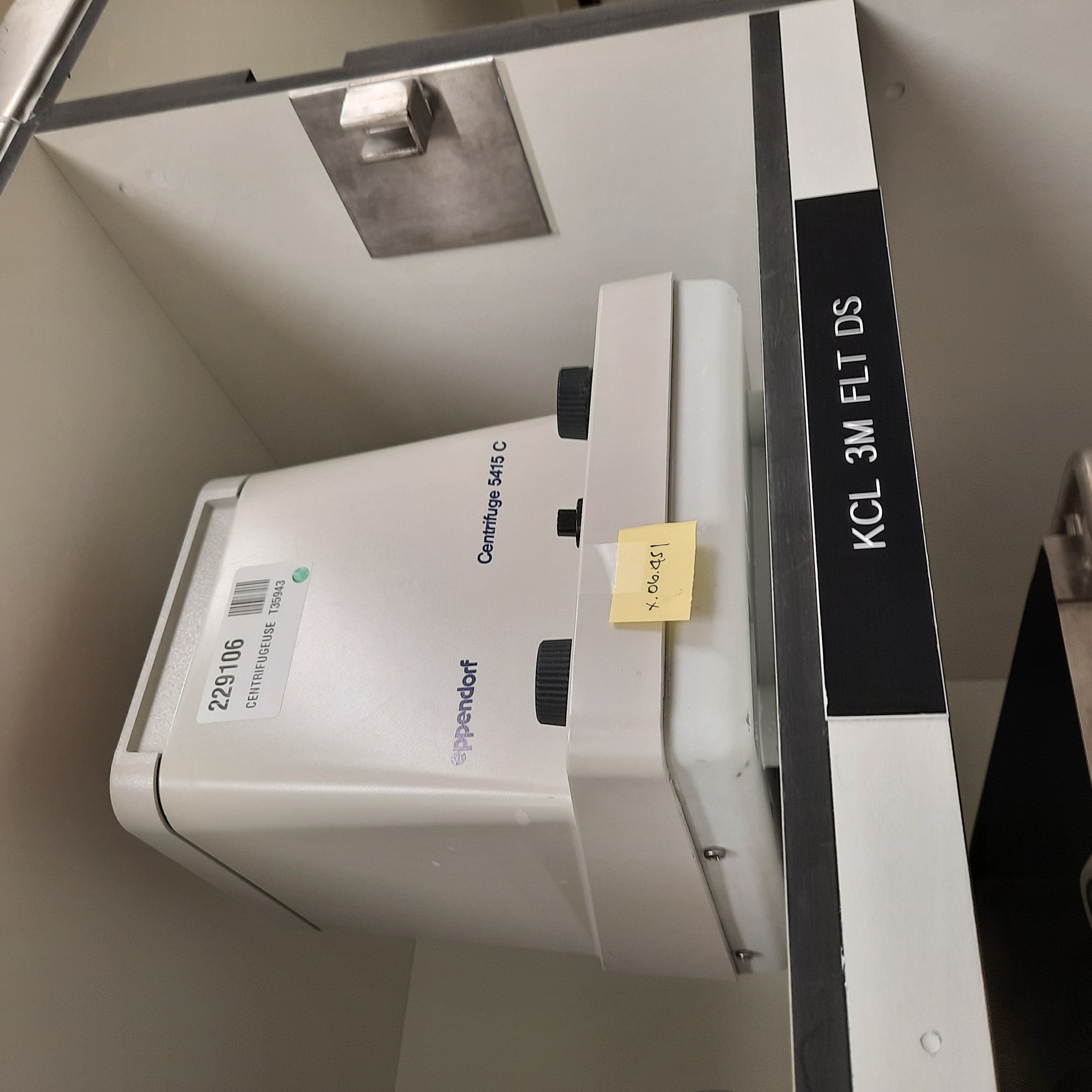 Used Centrifuge - Eppendorf - X.06.451