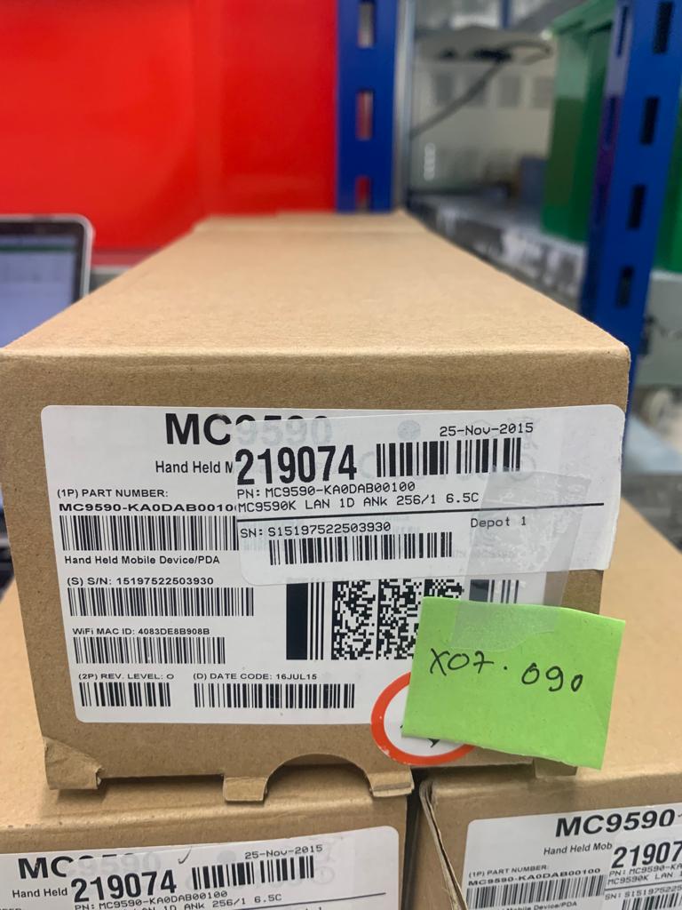 Used Digital Phone With the Battery - Motorola MC9590 Mobile Computer - X07.090