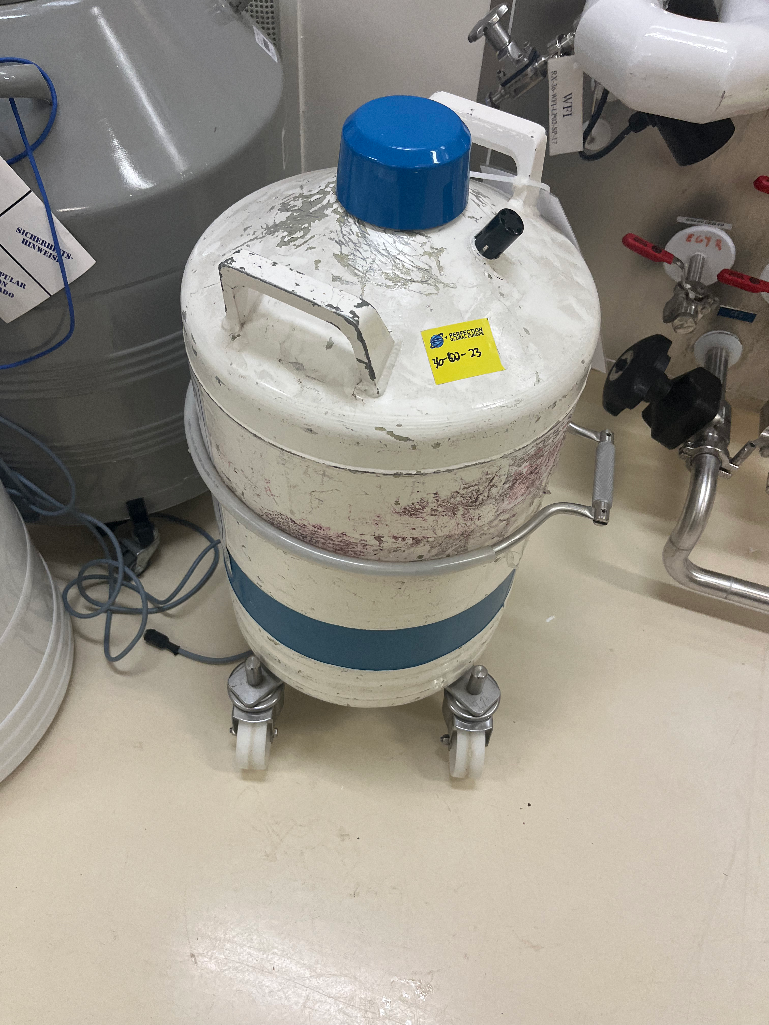 Used Liquid Nitrogen Tank - 36.02.23