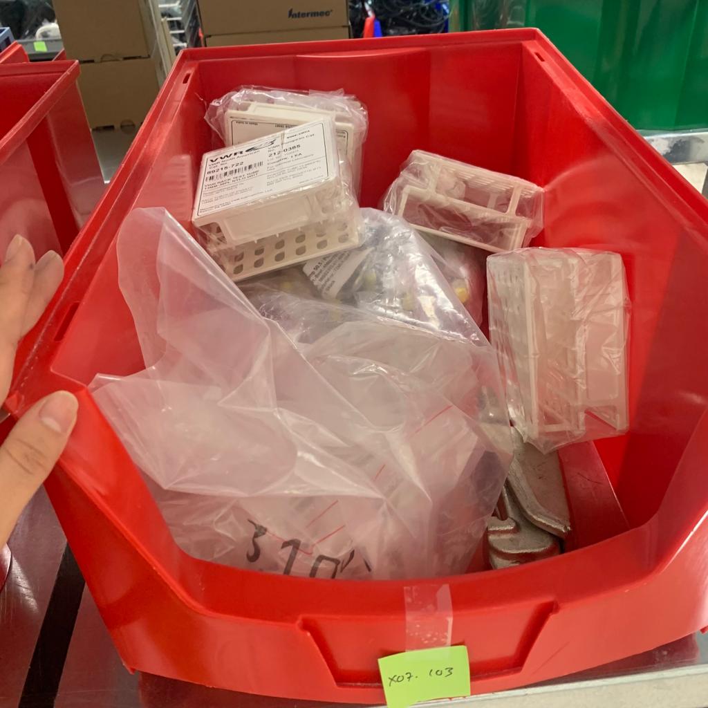 Used Plastic Bag Clamps, Rack Test Tube, and Other Parts - X07.103