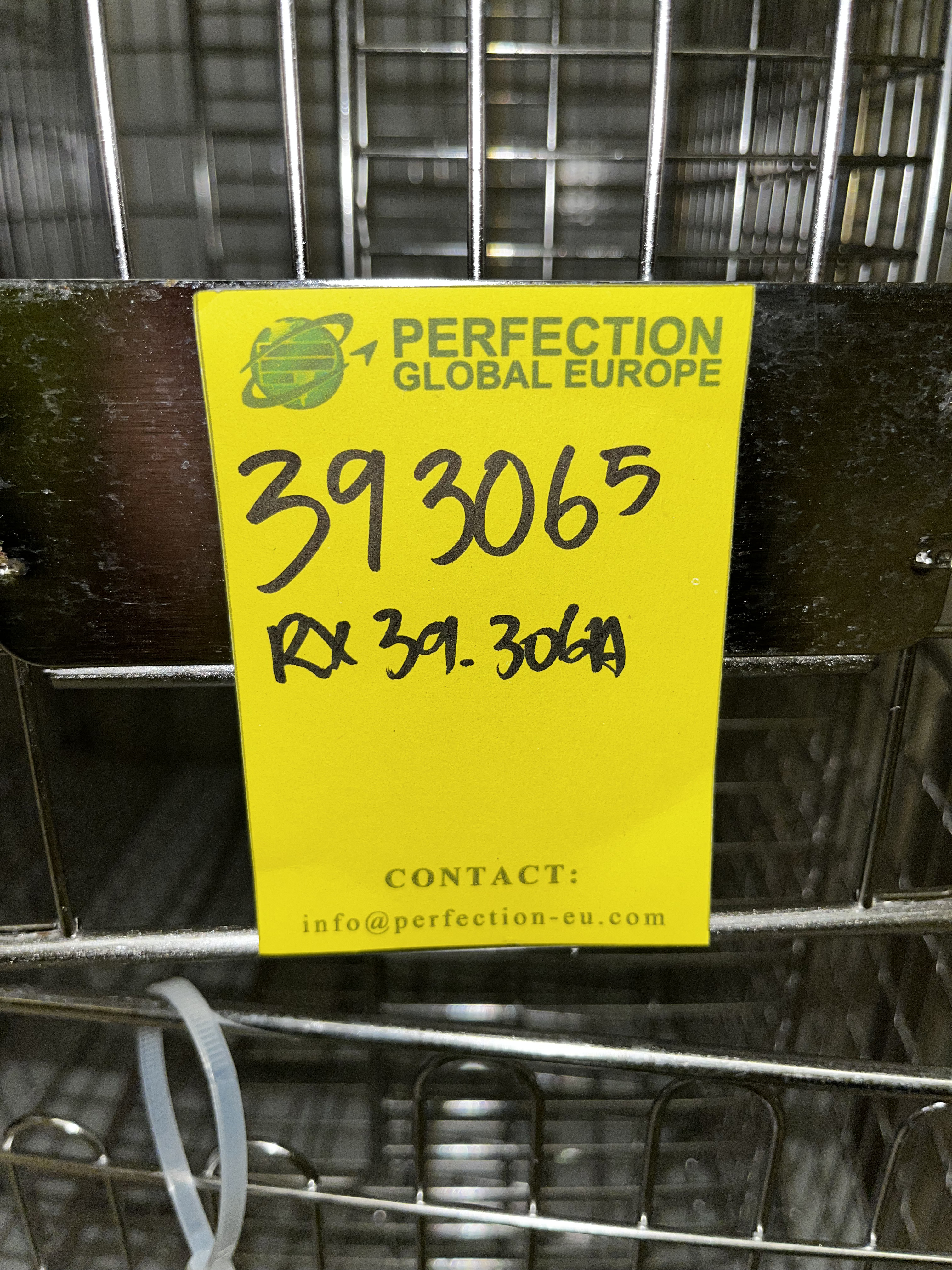 Used 1 Trolley and 9 Baskets -  393065