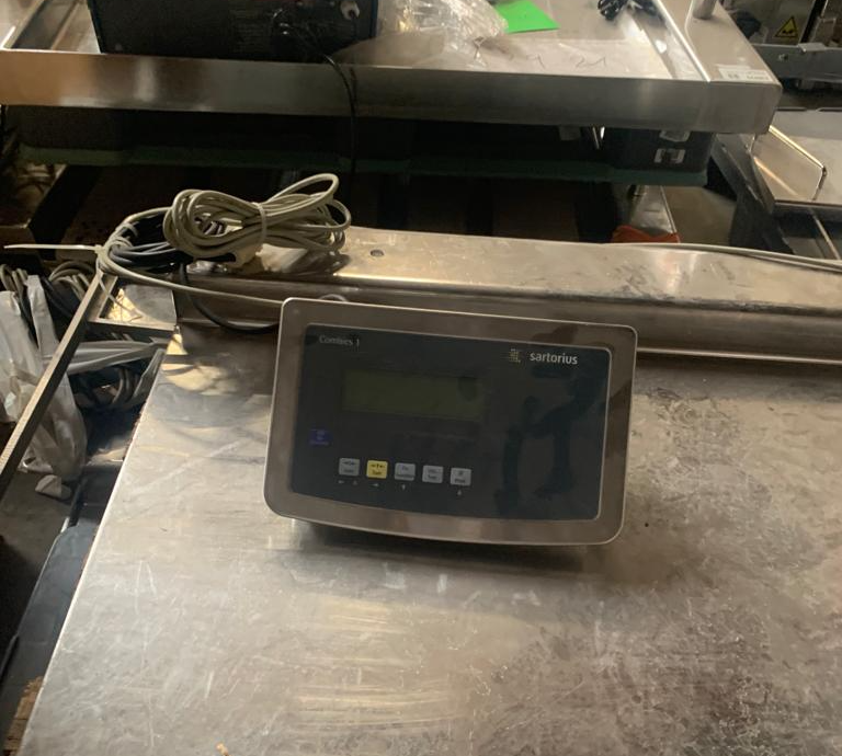 Used Scale With Dispaly- Sartorius - DK2918