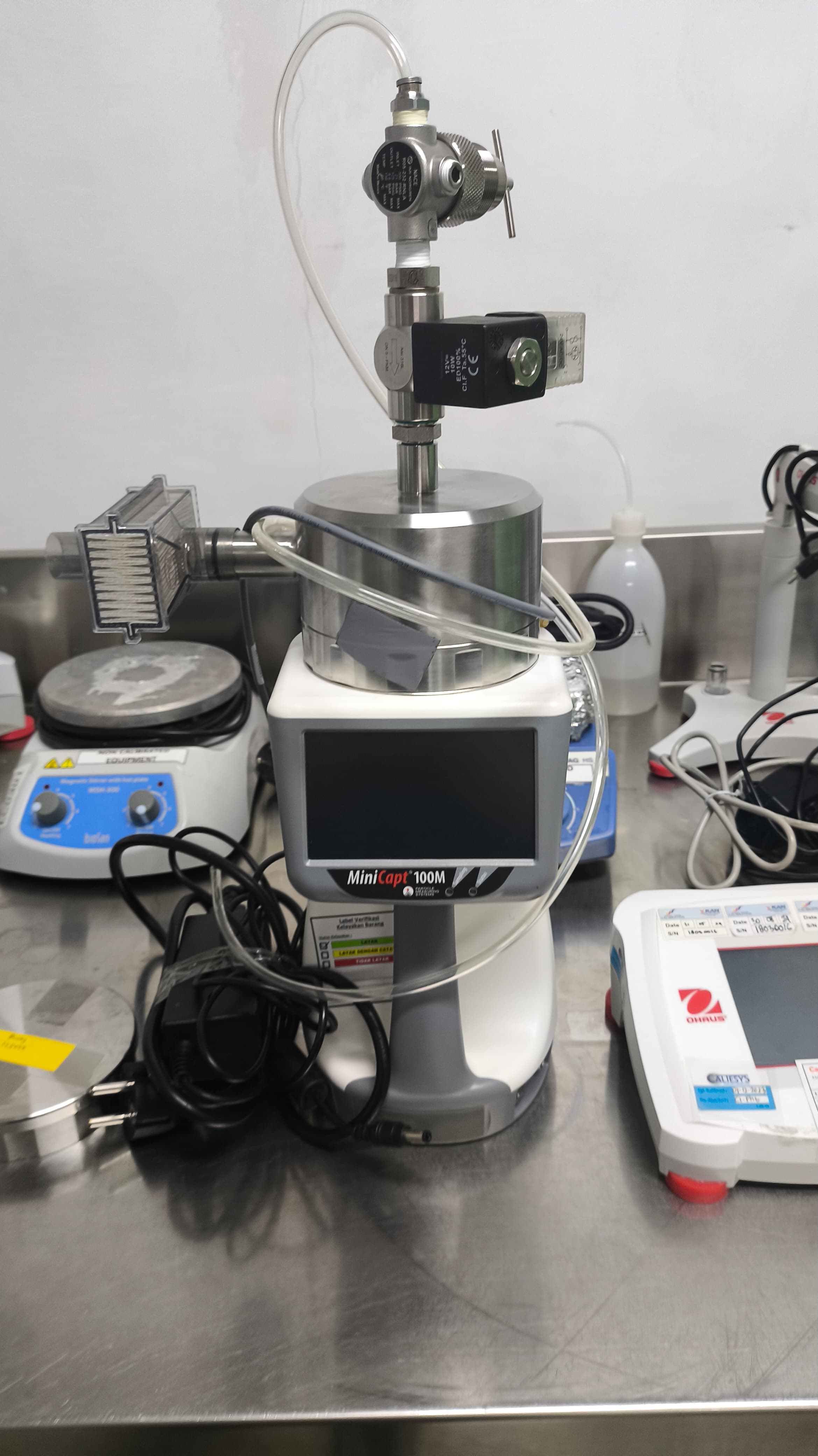 Used Air Sampler With Compressed Gas Kit - Minicapt100M - LC0165