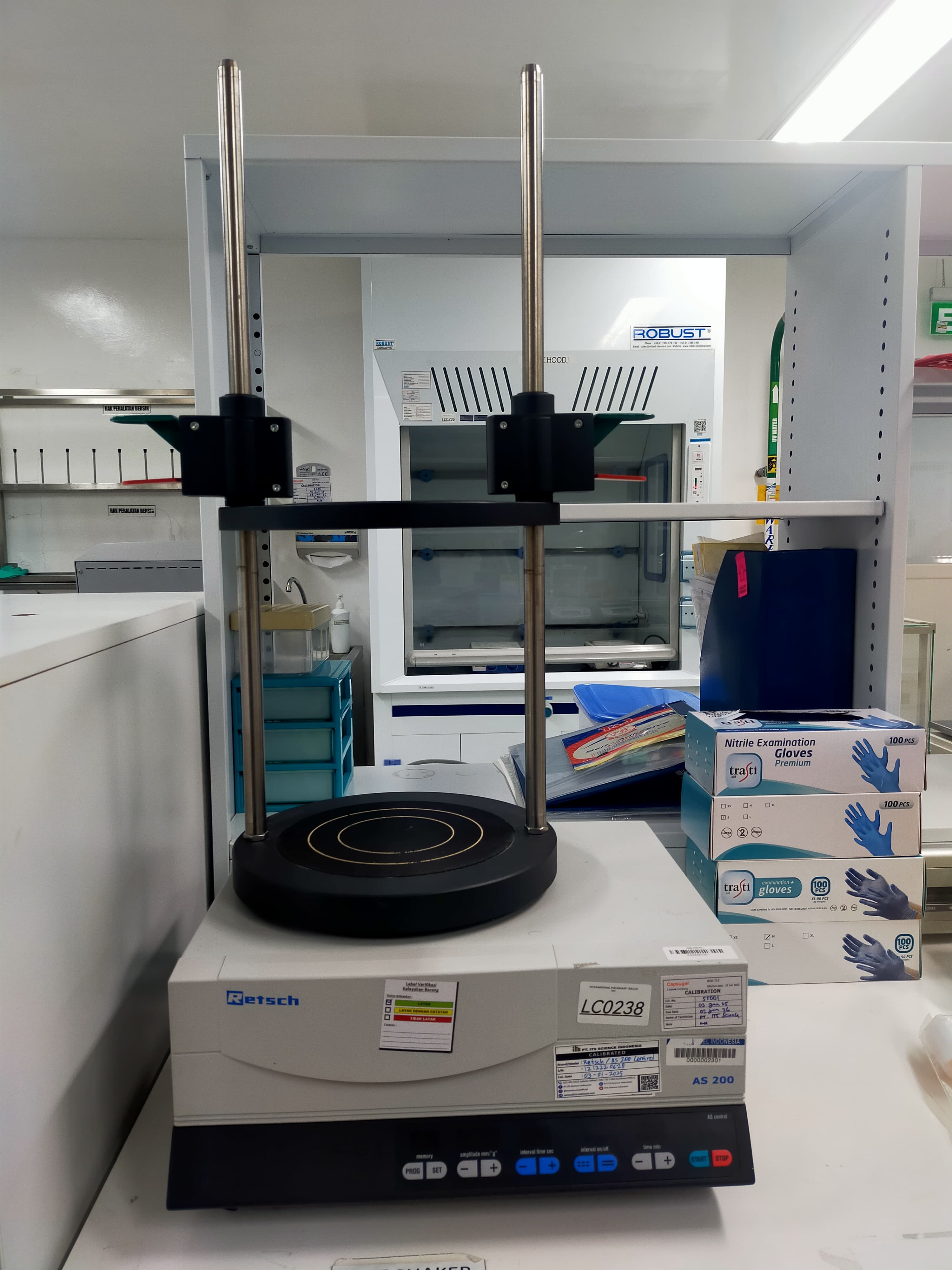 Used Sieve Test - Retsch - AS200 - LC0238