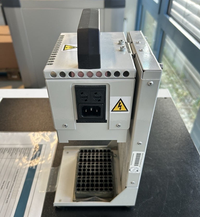 Used Adhesive Foil Sealing Unit - Eppendorf - Heat Sealer - BTH084