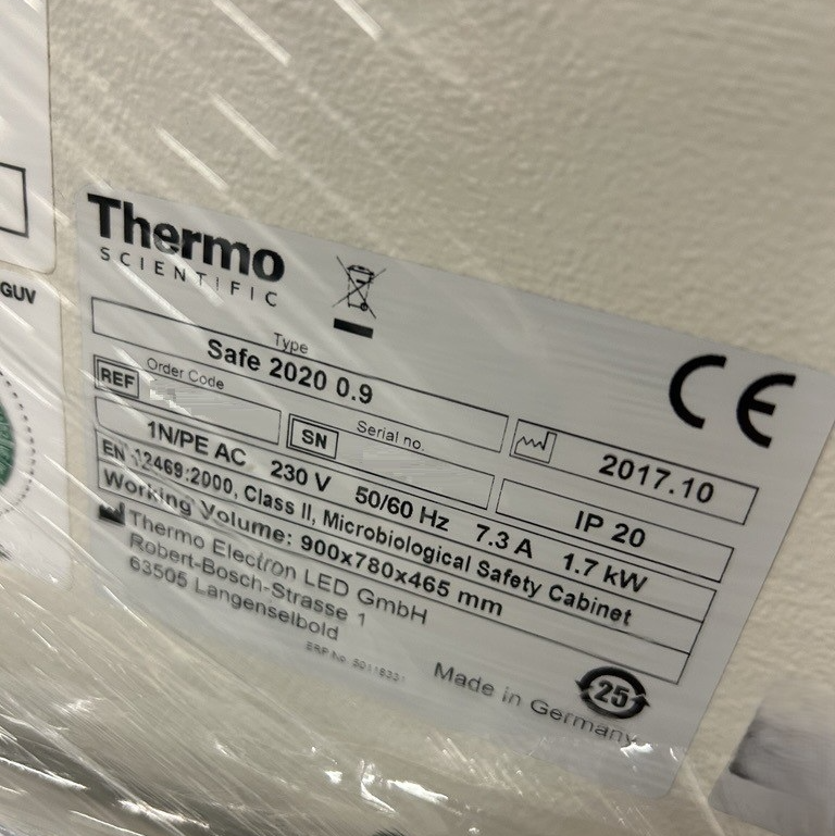 Used Laminar Flow - Thermo Fisher Scientific - Safe 2020 0.9 - BTH094, BTH095