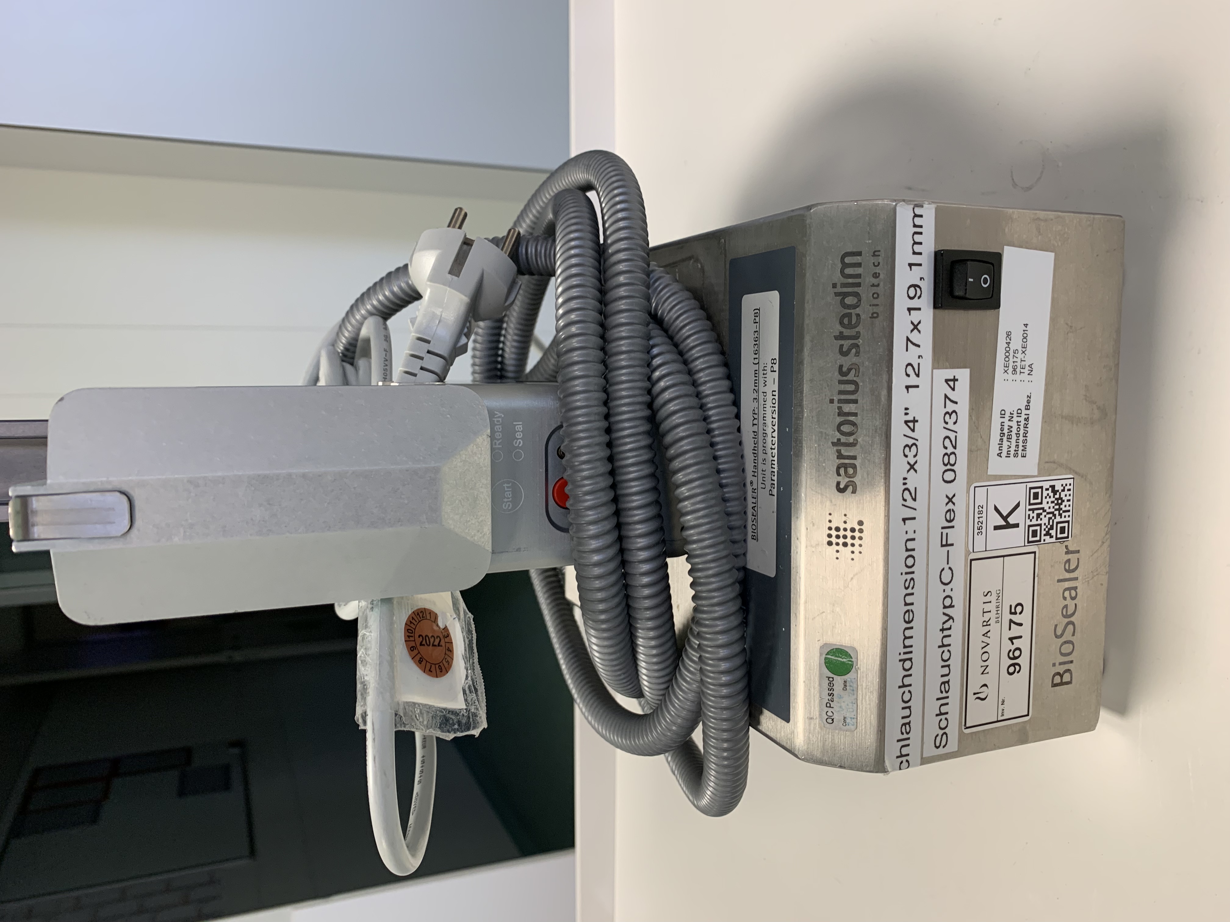 Used Hose Sealing Device - Sartorius Biosealer - 352182G