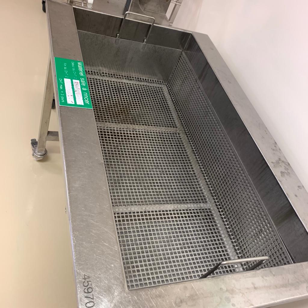 Used Sifting Table - 393A09