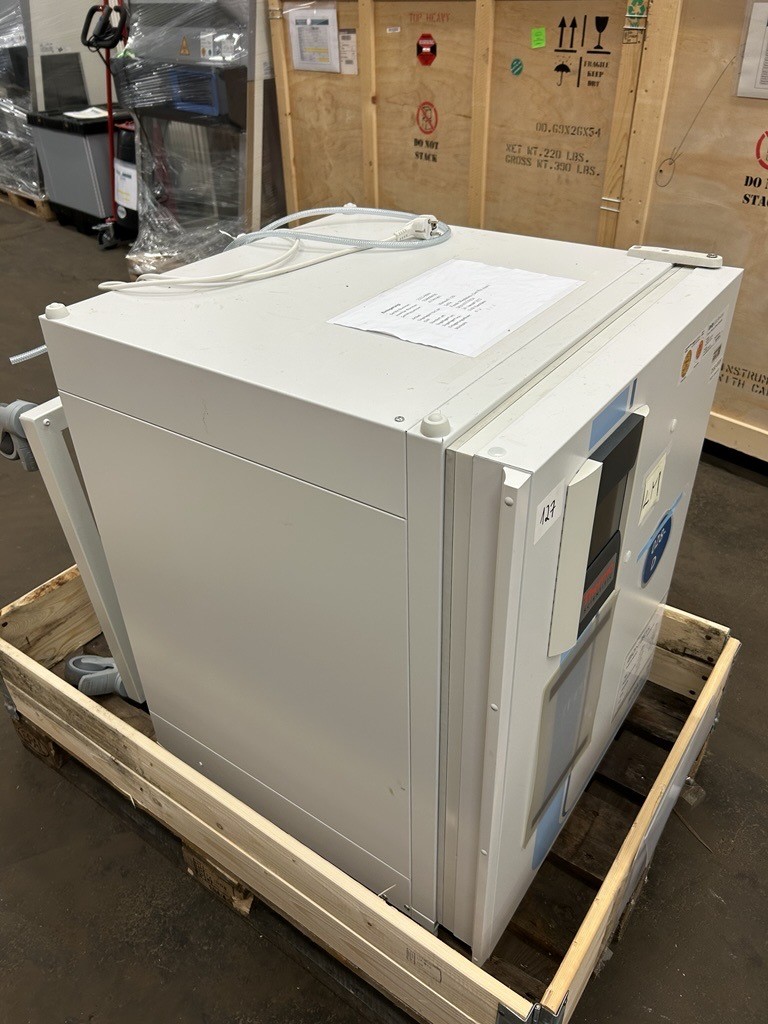 Used Incubator CO2 - Thermo Fisher Scientific - Heracell 10I - BTH012