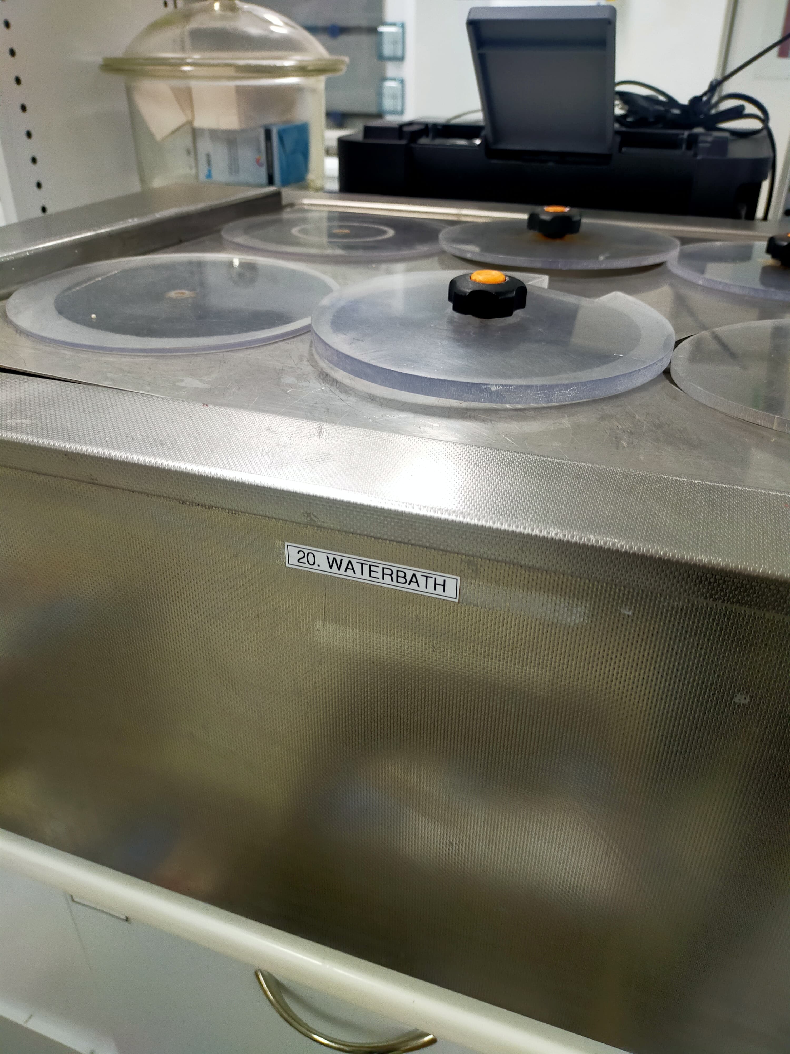 Used Water Bath - Memmert - WB 29 - LC0294, LC0295