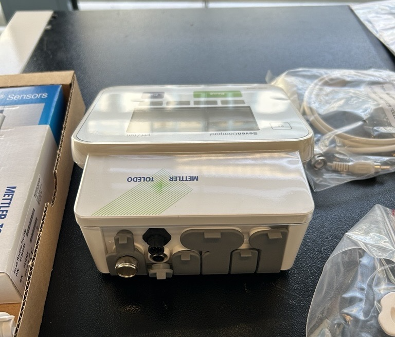 Used Ph-Meter - Mettler Toledo - Sevencompact PH/ION S220 - BTH092, BTH093