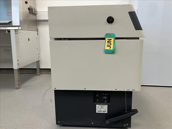 Used New Brunswick - Floorstanding Shaker Incubator
